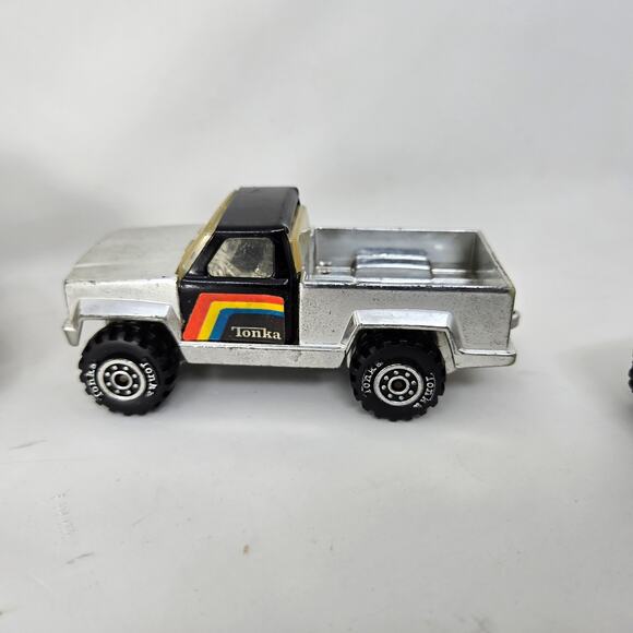 Tonka Classic 5 Pressed Steel Rainbow Chrome 1979 4 x 4 Truck Jeep Van Race Car - Picture 9 of 16
